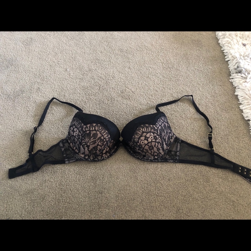 Black lace bra
